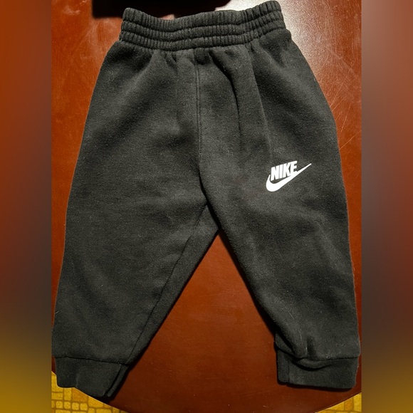 Nike black sweatpants 12 mos - Picture 1 of 3